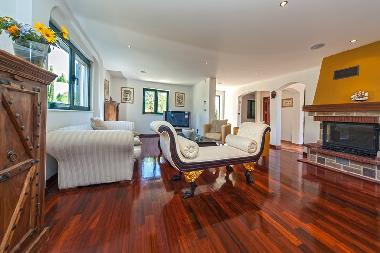 Villa in Sumartin (Splitsko-Dalmatinska) oder Ferienwohnung oder Ferienhaus