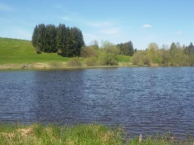 Baderw�ldlesee ca. 800 m vom Feriendorf entfernt, jedoch nur per Fu� oder Fahrrad erreichbar.