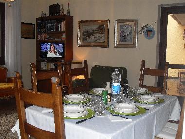 Esstisch f�r 6 Personen