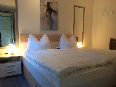 Sauerland : ****Ferienhaus HENNESEE**** : Schlafraum 