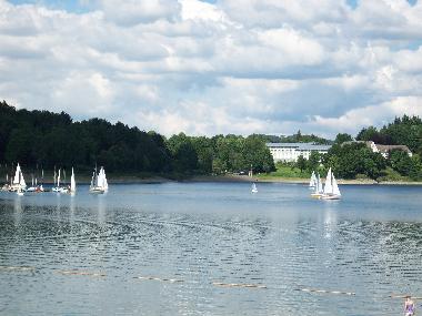 Sauerland : ****Ferienhaus HENNESEE**** : Blick auf den Hennesee