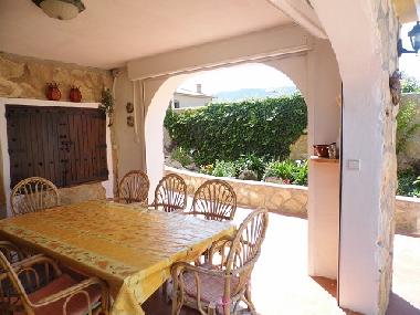 �berdachter Sitzplatz