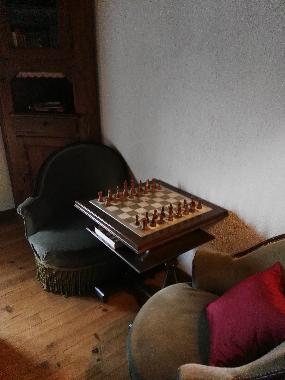 Schachtisch im Salon