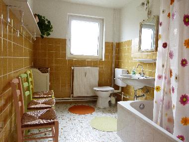 Bad mit Duschgelegenheit