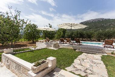 Villa in Kastel Luksic (Splitsko-Dalmatinska) oder Ferienwohnung oder Ferienhaus