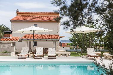 Villa in Kastel Luksic (Splitsko-Dalmatinska) oder Ferienwohnung oder Ferienhaus