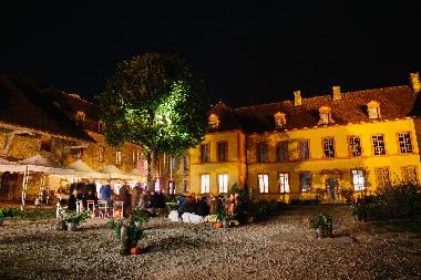 Schloss / Burg in Sainte Colombe (C�te-d