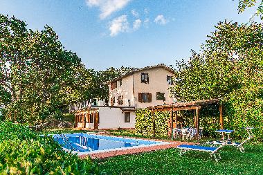 Villa in San Valentino in A.C. (Pescara) oder Ferienwohnung oder Ferienhaus