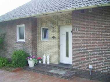 Ferienwohnung in Zetel (Nordsee-Festland / Ostfriesland) oder Ferienwohnung oder Ferienhaus