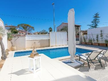 Villa in Empuriabrava (Girona) oder Ferienwohnung oder Ferienhaus
