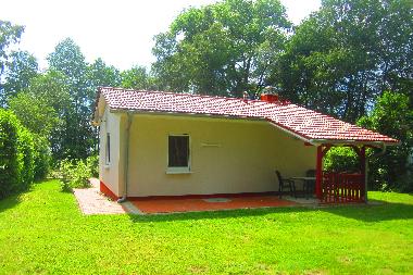 Ferienhaus in Helmsrade  (Mecklenburgische Seenplatte) oder Ferienwohnung oder Ferienhaus