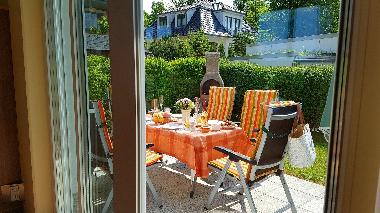 Terrasse mit Grillkamin