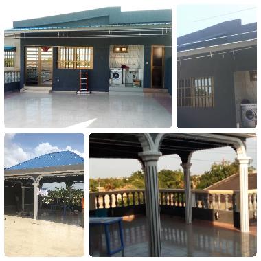 Studio: vue de face+ Paillote