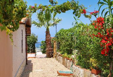 Villa in Campofelice Di Roccella (Palermo) oder Ferienwohnung oder Ferienhaus