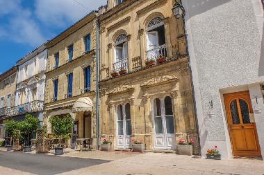 Pension in Lauzun (Lot-et-Garonne) oder Ferienwohnung oder Ferienhaus