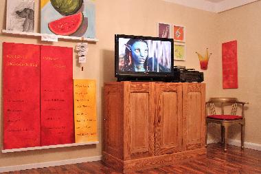 Wohnraum mit WLAN, Sat-TV, DVD-Player, DVD`s, Stereoanlage, CD`s