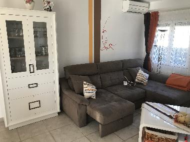 Wohnzimmer mit Liegecouch