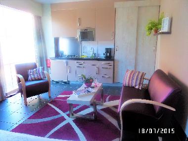 Appartement mit 2-Personen-Sofa und separatilem Fauteul
