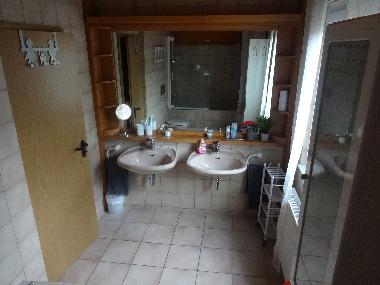 Haus Hlne: Badezimmer im OG