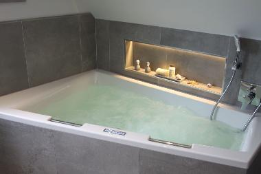 Whirlwanne im Ferienhaus Deichkr�nchen in Ne�mersiel