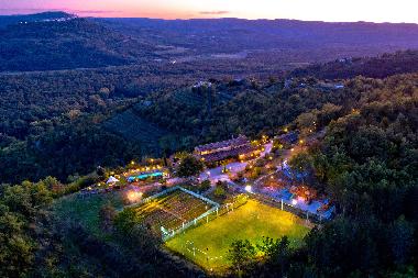Villa in Motovun (Istarska) oder Ferienwohnung oder Ferienhaus