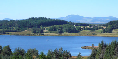 Ferienhaus in Saint-Jeure d