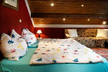 Schlafzimmer mit 2 Betten - 2. Etage