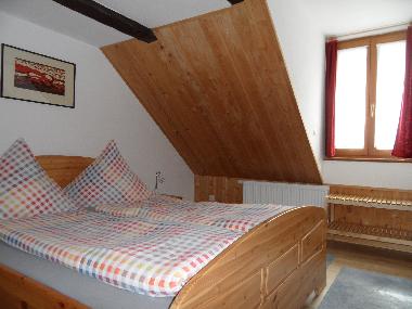 Erstes Schlafzimmer mit 1 Doppelbett