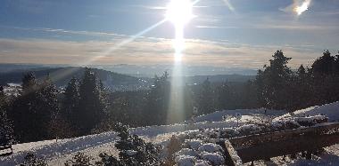 Blick vom gro�en Inselberg Richtung Brotterode/Schanze  | ferienwohnung-inselbergblick.de