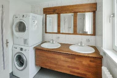 CityChalet historic Apartment Bad