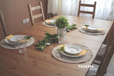 Esstisch mit 6 St�hlen