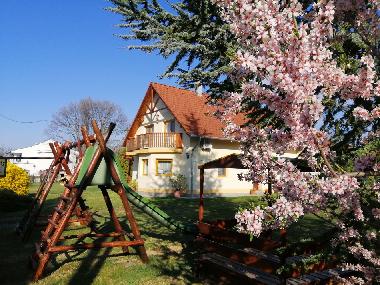 Familienfreundliches Appartementhaus am Balaton in Gyenesdi�s
