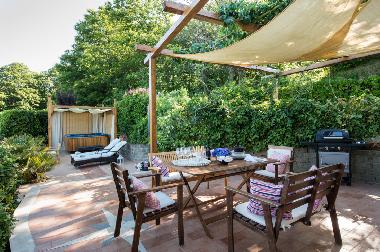 Ferienhaus mit Pool und Jacuzzi nahe Rom