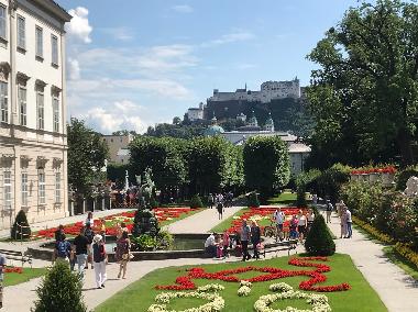 Salzburg 9 km entfernt