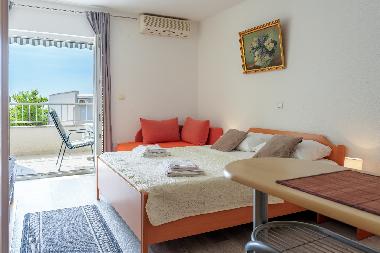 Ferienhaus in Baska voda (Splitsko-Dalmatinska) oder Ferienwohnung oder Ferienhaus